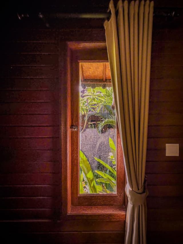 Deluxe Double Room, 1 King Bed, Balcony, Garden View