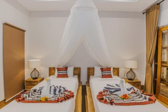 Deluxe Twin Room