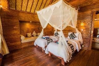 Room DELUXE QUEEN BED