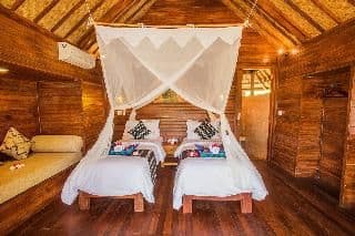 Room DELUXE QUEEN BED