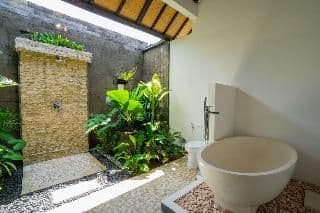 VILLA FOUR BEDROOMS