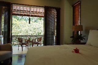 JUNIOR SUITE KING SIZE BED