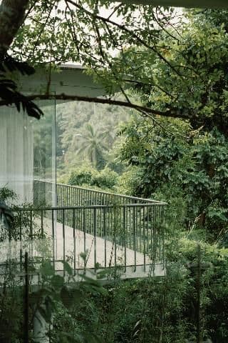 VILLA WITH TERRACE