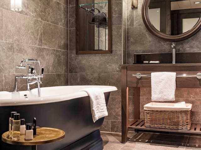 Signature Suite