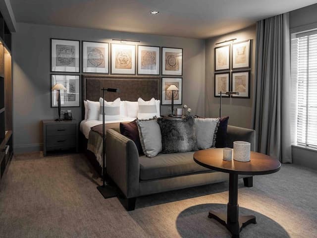 Signature Suite