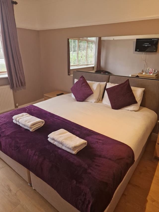 Deluxe Double Room, Shared Bathroom