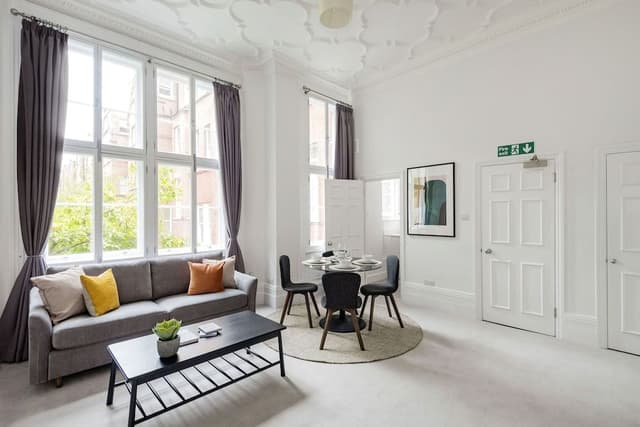 The Pavilion Road Suite