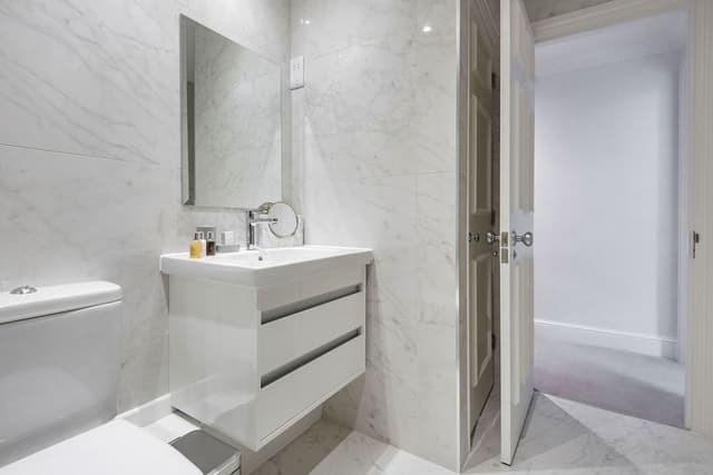 The Belgravia Suite