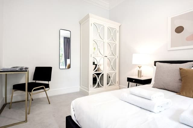 The King's Road Suite