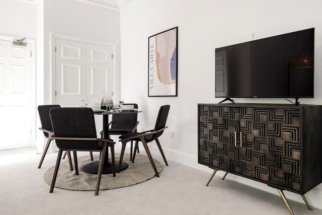 The King's Road Suite