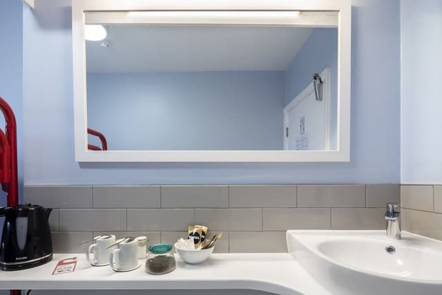 Twin Room (Private)