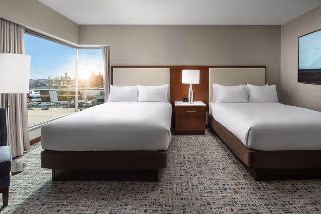 2 QUEEN CORNER ROOM