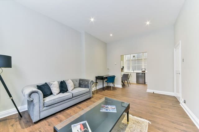 Premier Apartment