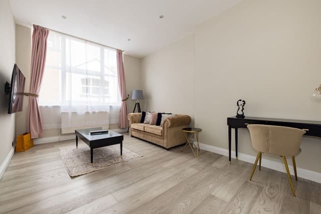 Premier Apartment