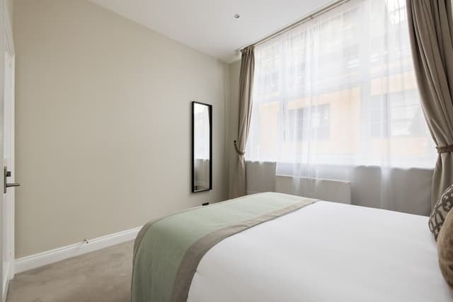 Premier Apartment