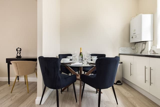 Premier Apartment