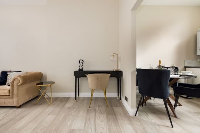 Premier Apartment