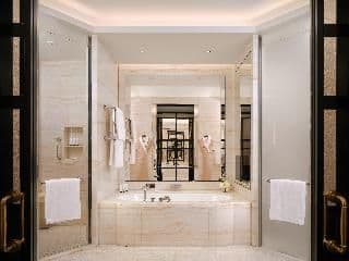 DOUBLE GRAND
