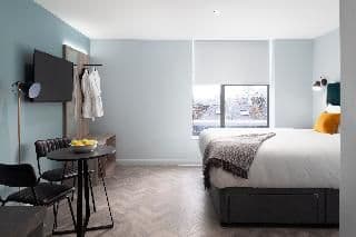 DOUBLE KING SIZE BED