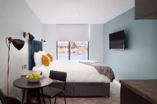DOUBLE KING SIZE BED