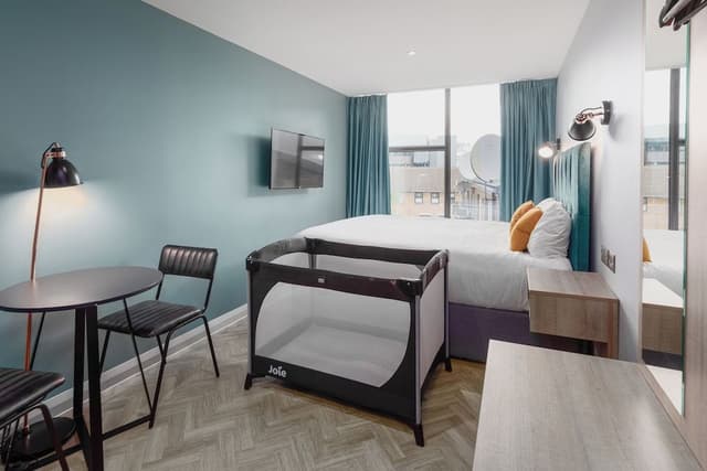 Executive Studio Suite With Sofa