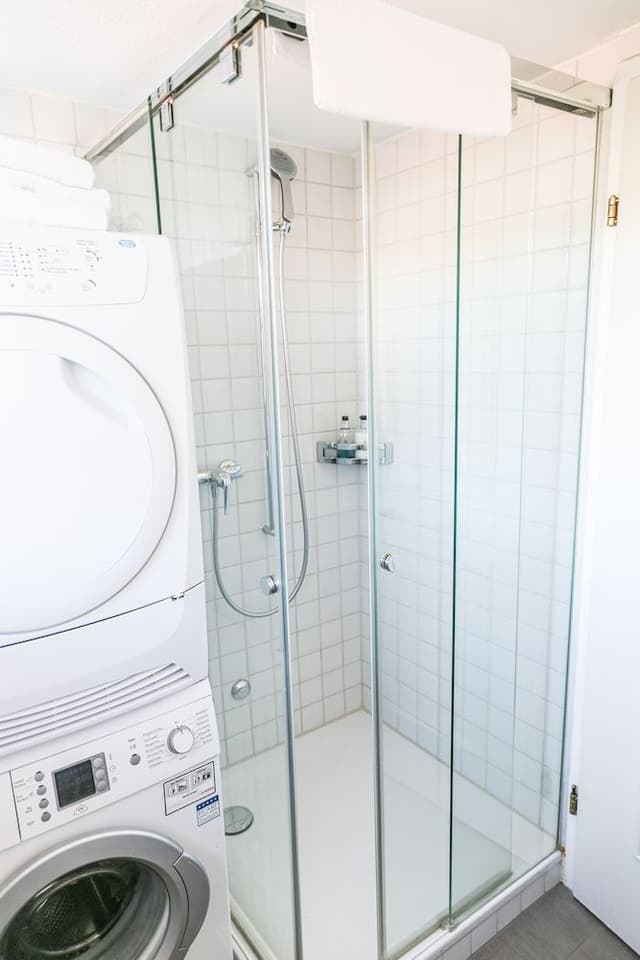 Longstay Room with shared bathroom