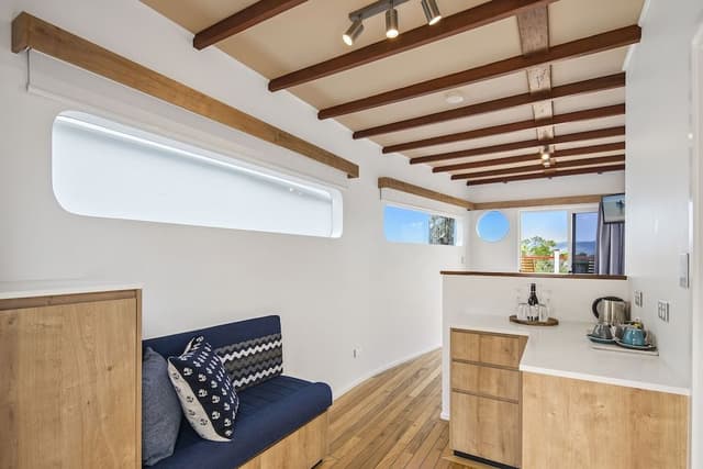 Boat Bungalow Ocean Class