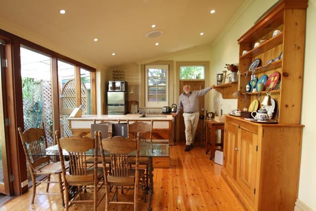 Bishop's Garden Suite - 82 Molesworth Street