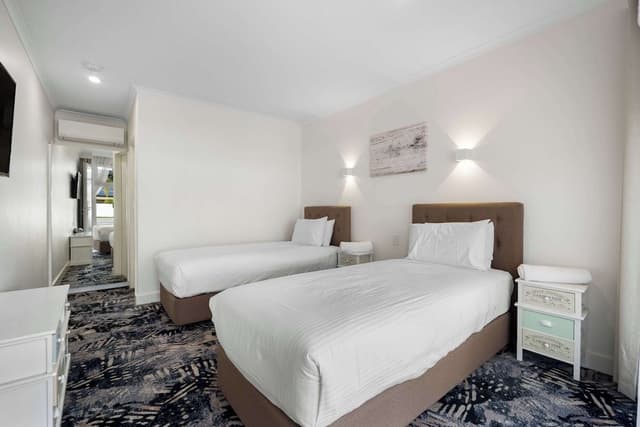 Standard Room, 2 Twin Beds, Garden View