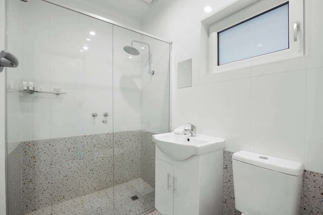 Deluxe Room, 1 Queen Bed, Garden View