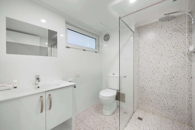 Deluxe Room, 1 Queen Bed, Garden View