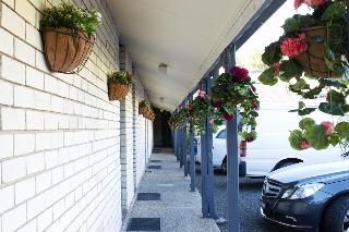 Hibiscus Lakeside Motel2