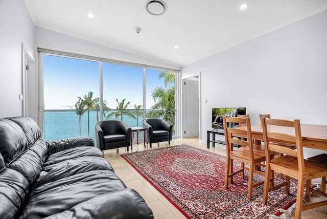 Family Apartment, 4 Queen Bedrooms