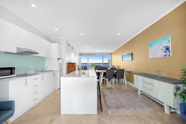 Deluxe Queen Penthouse