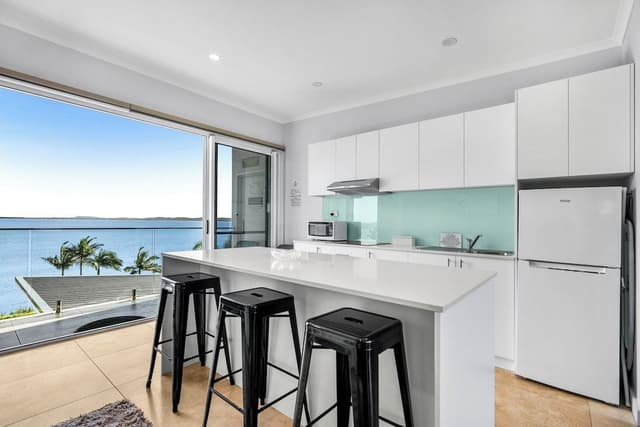 Deluxe Queen Penthouse