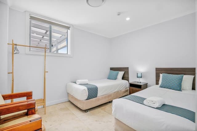 Family Apartment, 4 Queen Bedrooms