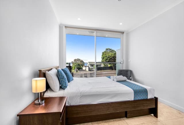 3 Queen Bedrooms Apartment