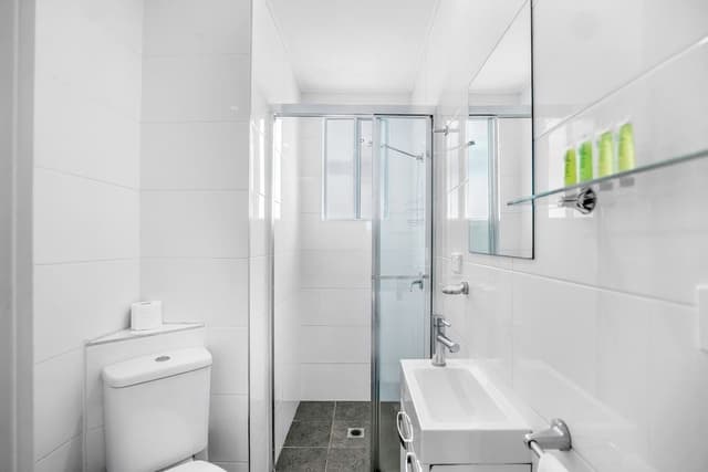 Family Apartment, 4 Queen Bedrooms