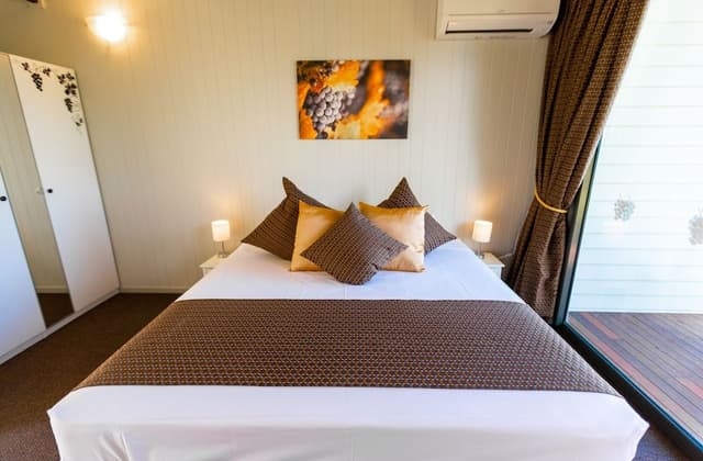 Luxury Double Room, 1 King Bed, Lake View