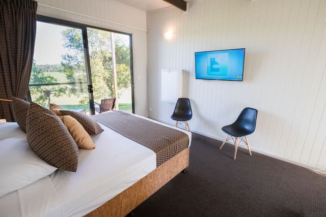 Luxury Double Room, 1 King Bed, Lake View