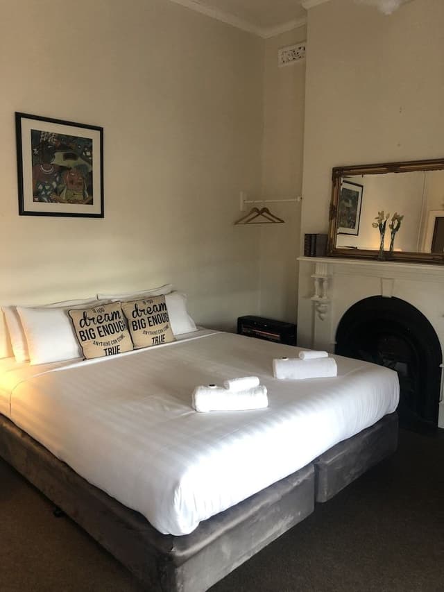 Comfort Double Room, 1 King Bed, Shared Bathroom