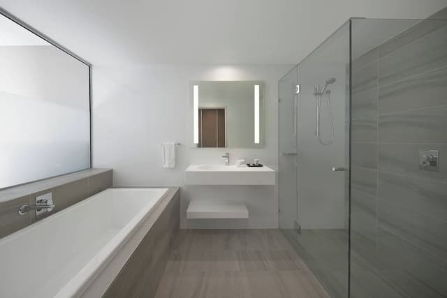 Premium Suite, 1 King Bed, Balcony