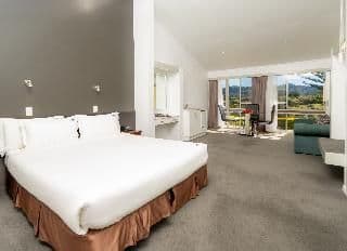 DOUBLE SUPERIOR KING BED