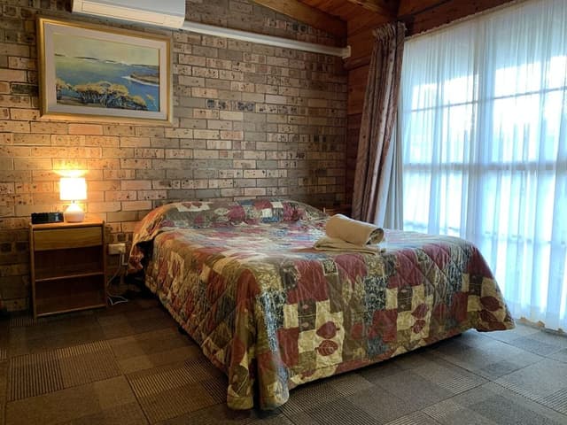 Superior Room, Multiple Beds (Queen & Single)