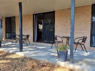 Blue Wren Lodge Waratah1
