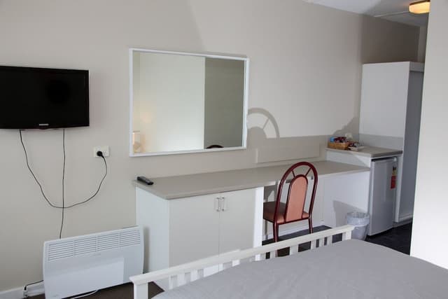 Standard Studio Suite, 1 Queen Bed, River View