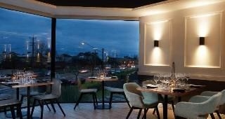The Charles Boutique Hotel & Dining0