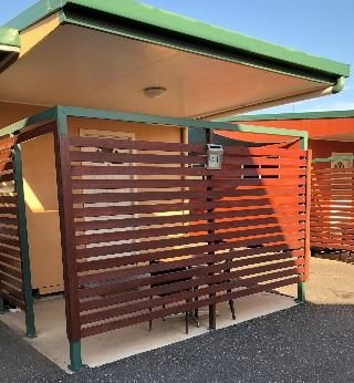 โรงแรมไมเนอร์ส เรสต์ แบล็ควอเตอร์ (Miners Rest Motel Blackwater)3
