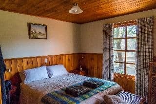 STUDIO DELUXE QUEEN BED