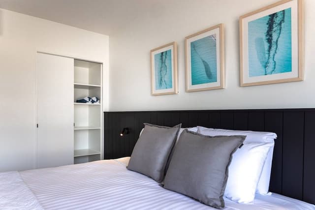 Beachfront Two Bedrooms (King)